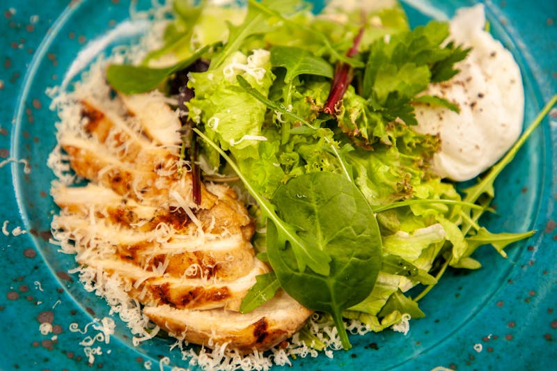 Chicken arugula salad with lemon vinaigrette